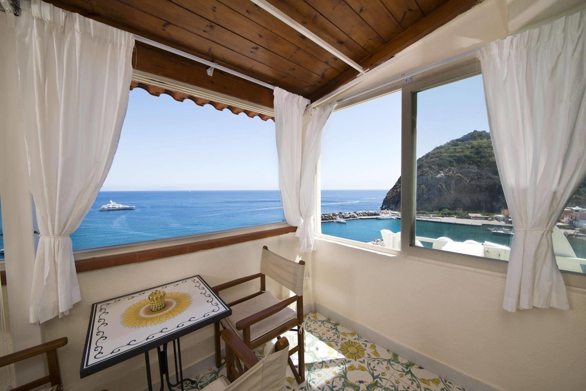 Hotel La Palma Sant'Angelo  Buitenkant foto