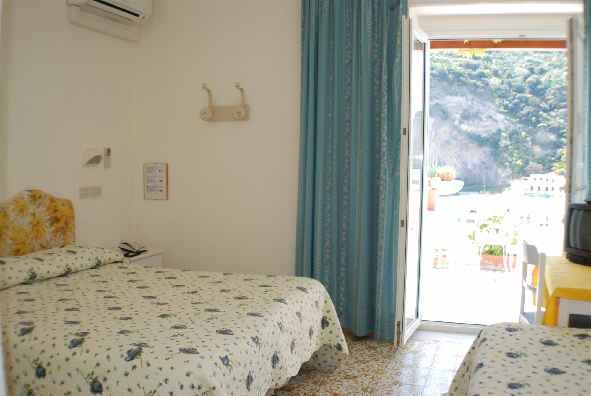 Hotel La Palma Sant'Angelo  Buitenkant foto